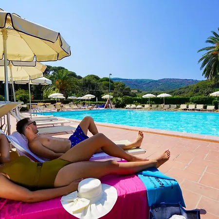 In With Private Hotel