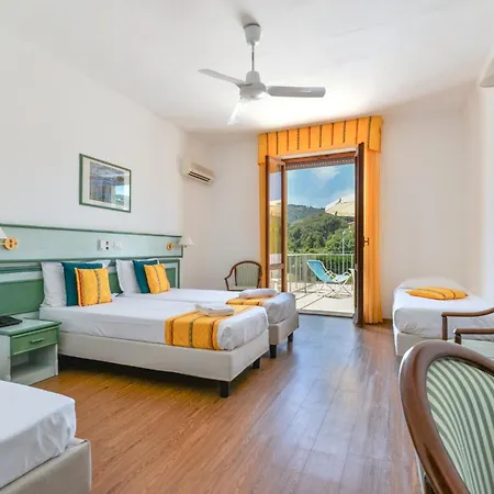 Hotel In With Private *